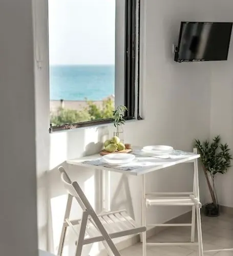 Relaxing Sea View Studio At Xenios Avlais Appartamento