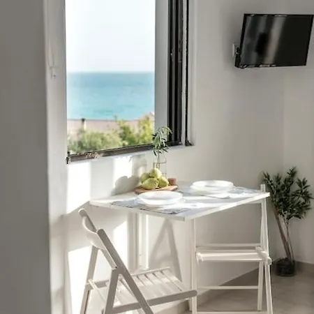 Relaxing Sea View Studio At Xenios Avlais Appartement